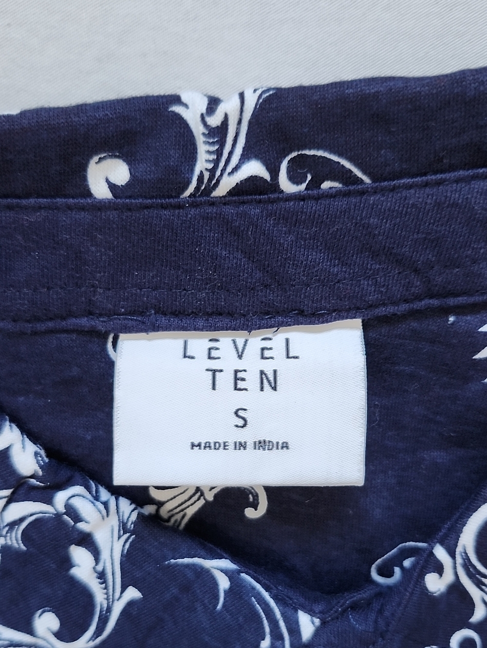 NWT Level Ten Men's Navy Blue Baroque Floral Scroll Print Polo Shirt Size S - Picture 3 of 8